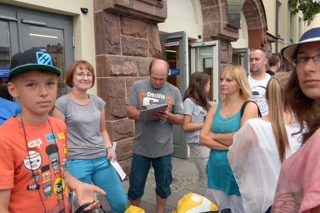 Uczestnicy ŚDM ruszyli z Radomia do Krakowa