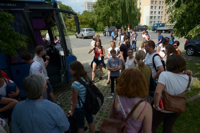 Uczestnicy ŚDM ruszyli z Radomia do Krakowa