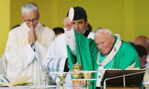 A słowo stało się Ciałem i zamieszkało wśród nas (J 1, 14)