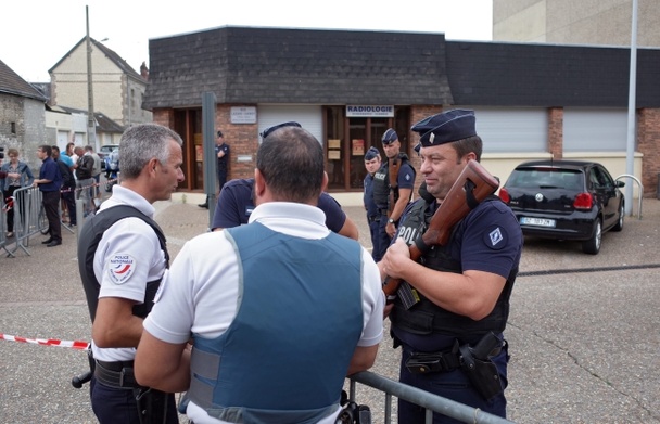 Atak w kościele we Francji - jest zatrzymanie