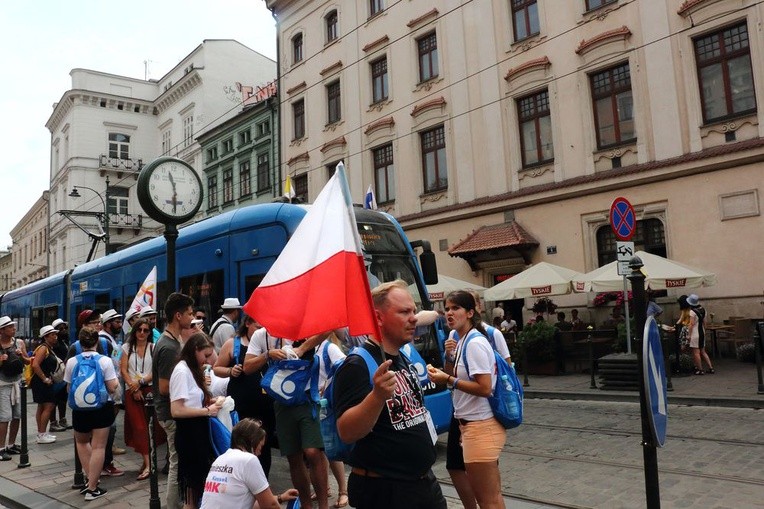 Uśmiechnięci pielgrzymi