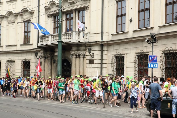 Uśmiechnięci pielgrzymi