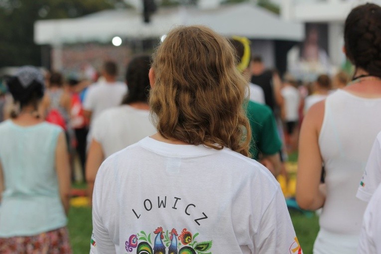 Łowicka młodzież na Błoniach w Krakowie