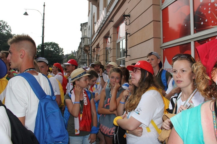 Łowicka młodzież na Błoniach w Krakowie