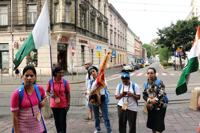 Pielgrzymi ŚDM na ulicach Krakowa