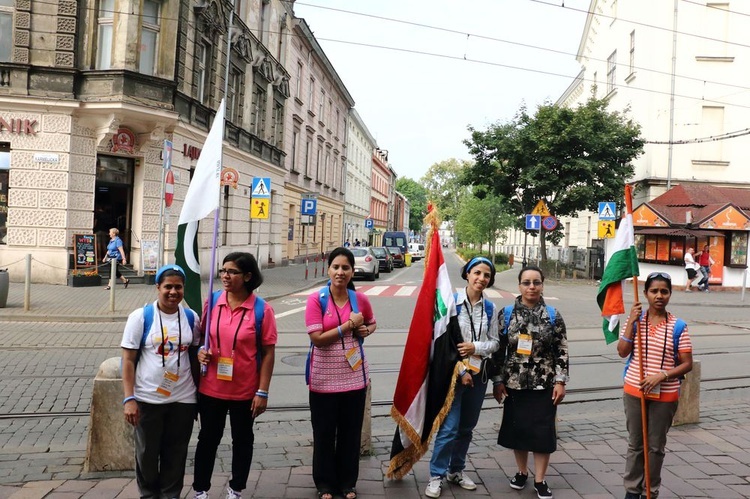 Pielgrzymi ŚDM na ulicach Krakowa