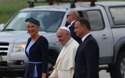 Pierwsze chwile papieża Franciszka w Polsce