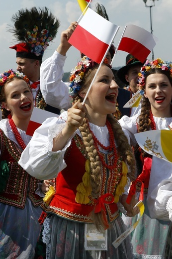 Pierwsze chwile papieża Franciszka w Polsce