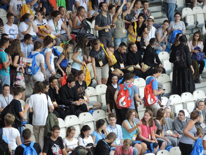 Katecheza z bp. Rysiem na stadionie "Cracovii"