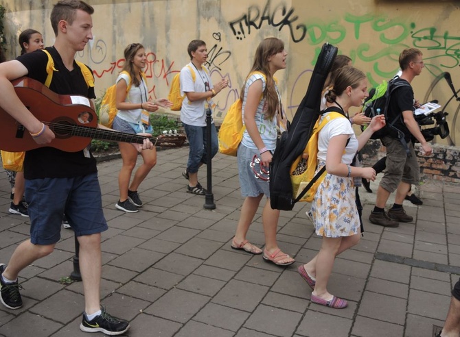 Katecheza z bp. Rysiem na stadionie "Cracovii"