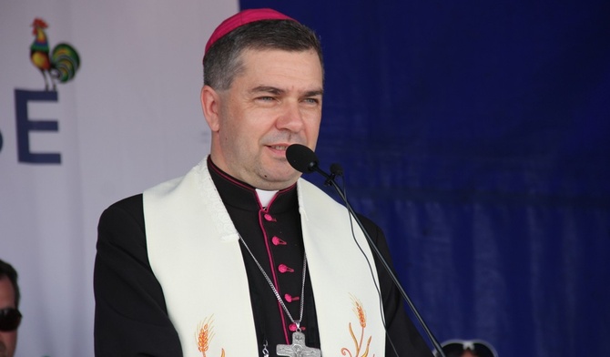 Bp Wojciech Osial spotkał się z mieszkańcami Miasteczka Łowickiego