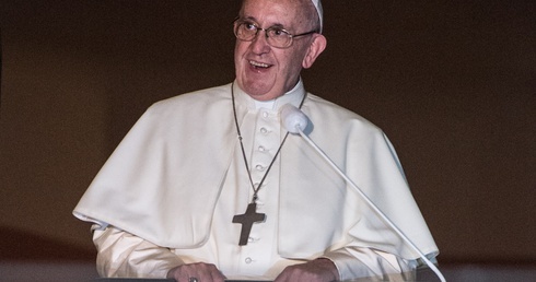 Pierwsze spotkanie w oknie papieskim