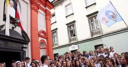 Papież u kard. Macharskiego w szpitalu