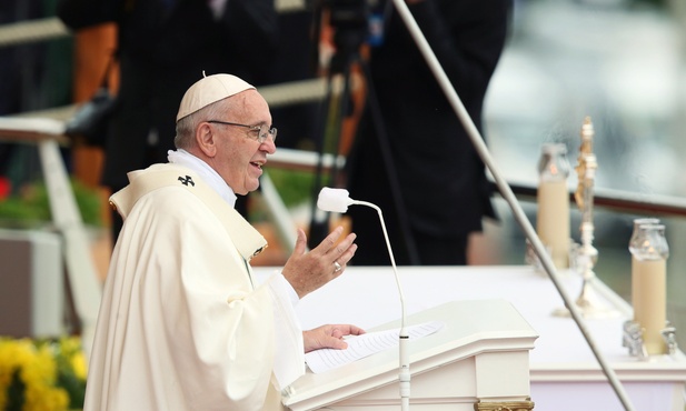 Papież: Nie ma wystąpienia Boga, które rozwiązywałoby kwestię polityczną