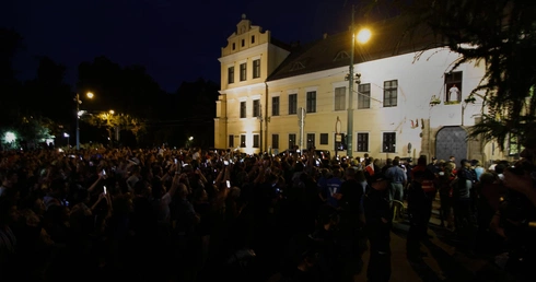 Pod papieskim oknem. Okiem innego fotoreportera