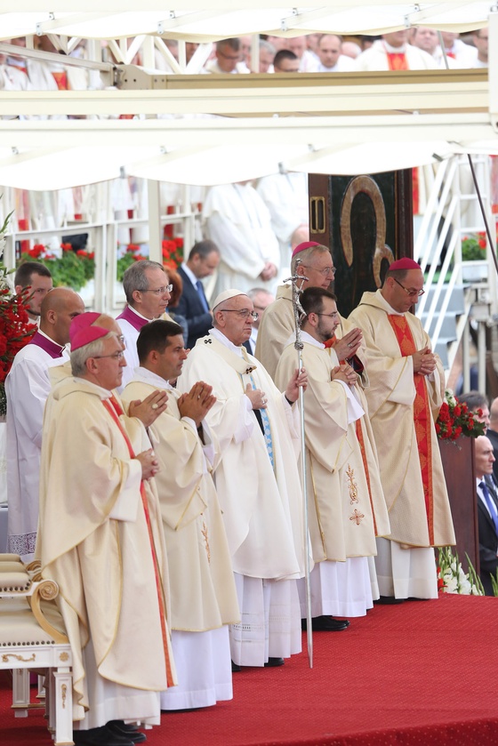 Franciszek u stóp Maryi