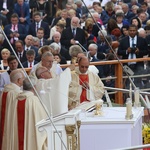 Franciszek u stóp Maryi