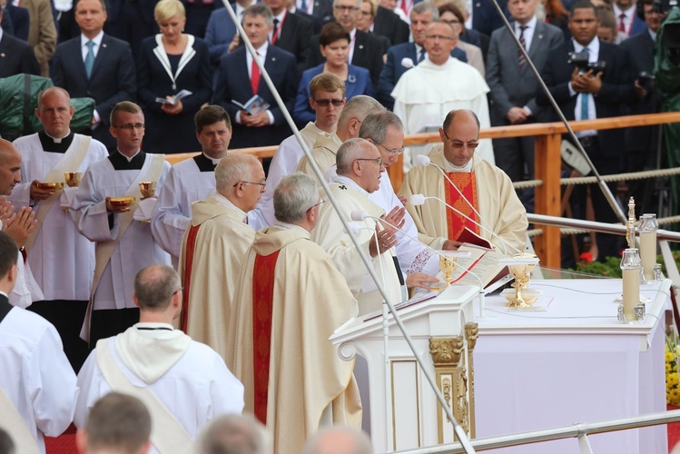 Franciszek u stóp Maryi