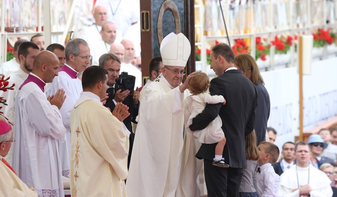 Franciszek u stóp Maryi