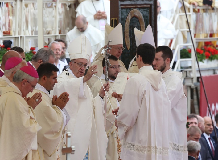 Franciszek u stóp Maryi