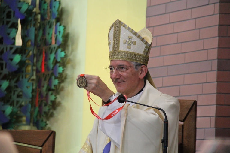 Msza św. pod przewodnictwem patriarchy Wenecji, abp. F. Moraglii.