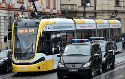 Klucze miasta dla papieża i powitanie na Błoniach 