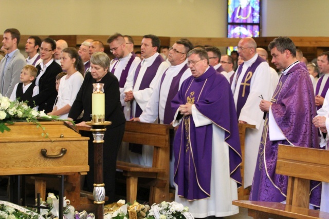 Ostatnie pożegnanie śp. ks. Tomasza Chudego w Bielsku-Białej