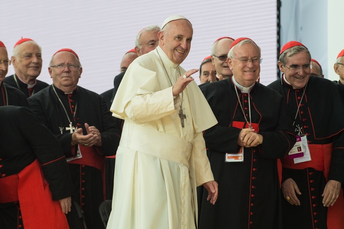 Ze świętymi i Franciszkiem na Błoniach