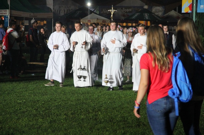 ŚDM w Mysłowicach - koncert, transmisja z Krakowa i adoracja