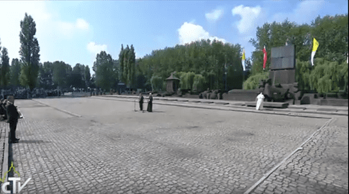 Papież w byłym obozie Auschwitz-Birkenau