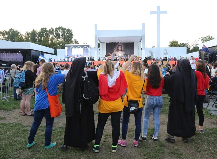 Droga Krzyżowa na Błoniach
