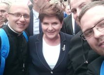 Klerycy z premier Beatą Szydło