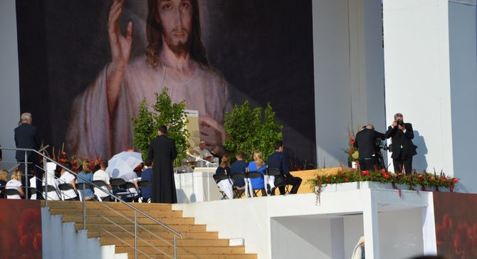 Droga Krzyżowa na Błoniach krakowskich