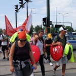 Pelgrzymi ŚDM idą na Brzegi