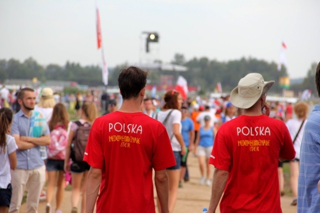Franciszek posyła młodych