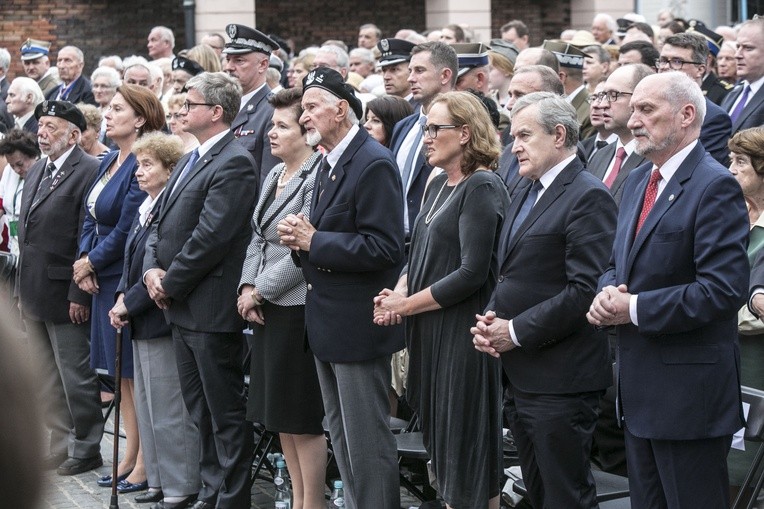 Uczcić poległych, spotkać się z żywymi