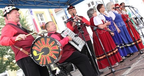 Festyn i fundacja "Morze Miłości"