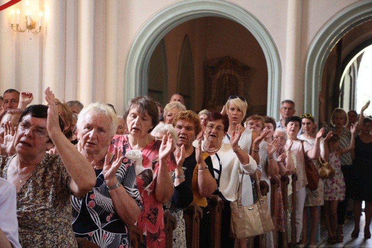 Wprowadzenie relikwii św. Faustyny