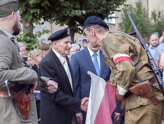 Rocznica powstania warszawskiego w Sianowie