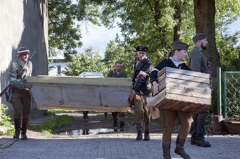 Rocznica powstania warszawskiego w Sianowie