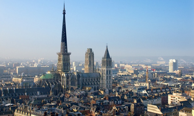 Rouen pożegna zamordowanego księdza