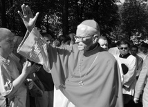 Śp. kard. Franciszek Macharski na pielgrzymce w Piekarach Śląskich w 2007 r.