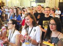 Nasi młodzi podczas katechezy narodowej w Cikowicach.