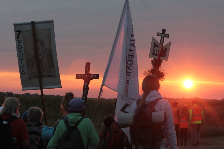 Bogate stoły w Zabłociu