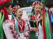 Zespół z Ukrainy zwracał uwagę nie tylko wielokolorowymi strojami, ale także pięknym ludowym śpiewem.