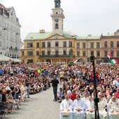 Pożegnalna Eucharystia na Rynku w Cieszynie - z udziałem pielgrzymów i ich gospodarzy