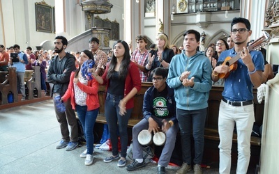 Peruwiańczycy w katedrze