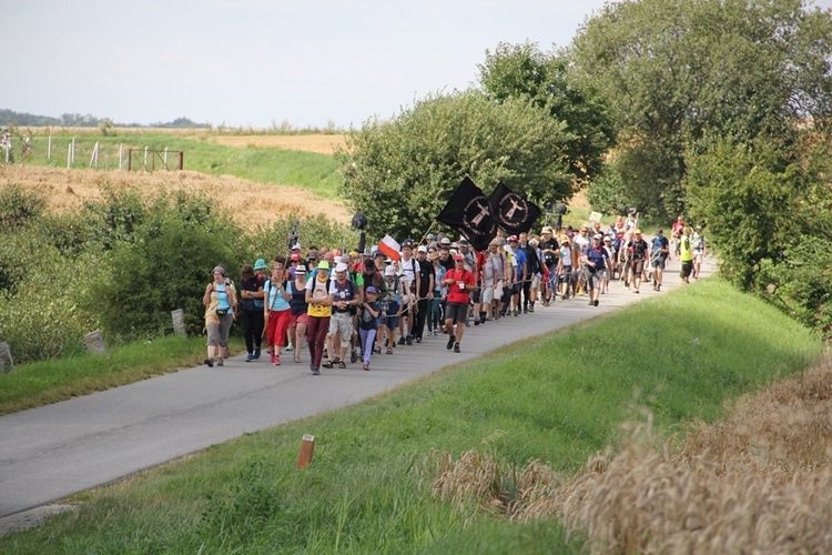 Dzień drugi: Trzebnica - Jaksonowice