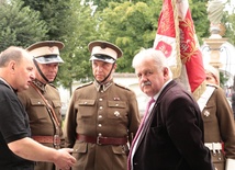 Msza św. za ojczyznę i Apel Poległych w Miedniewicach