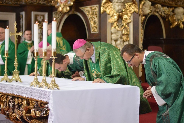 Abp Tomasz Peta w Świdnicy